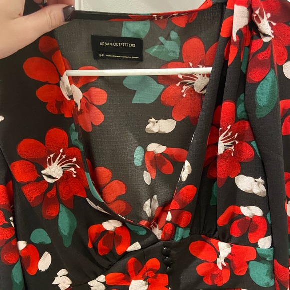 STUNNING URBAN OUTFITTERS DRESS - Picture 2 of 3